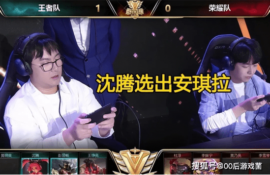 他呈现出一 他呈现出一
